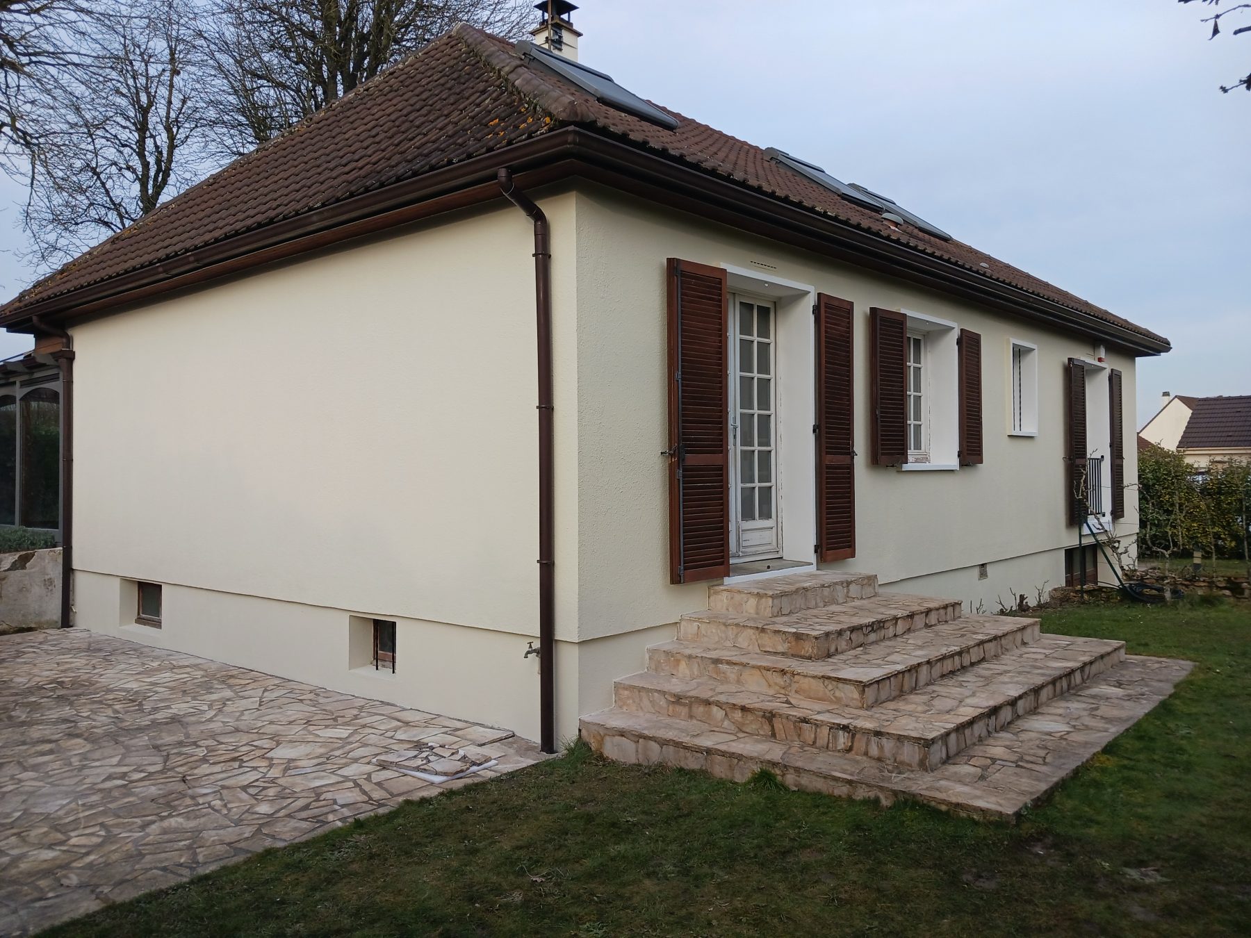 Façade avant intervention des façadiers Raval d'Oise à Franconville, état d'origine