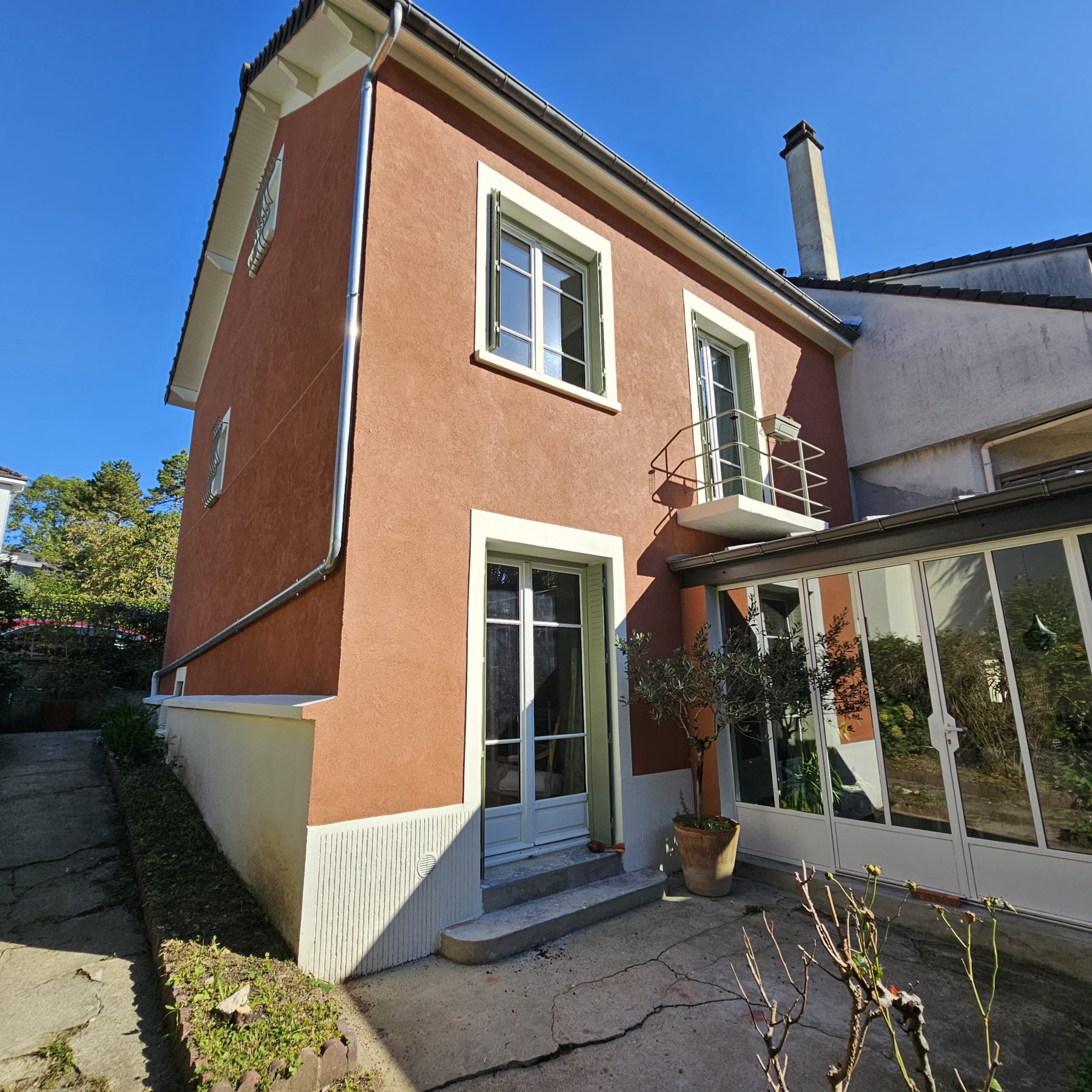 Après ravalement de façade à Ermont, rénovation effectuée - Raval d'Oise