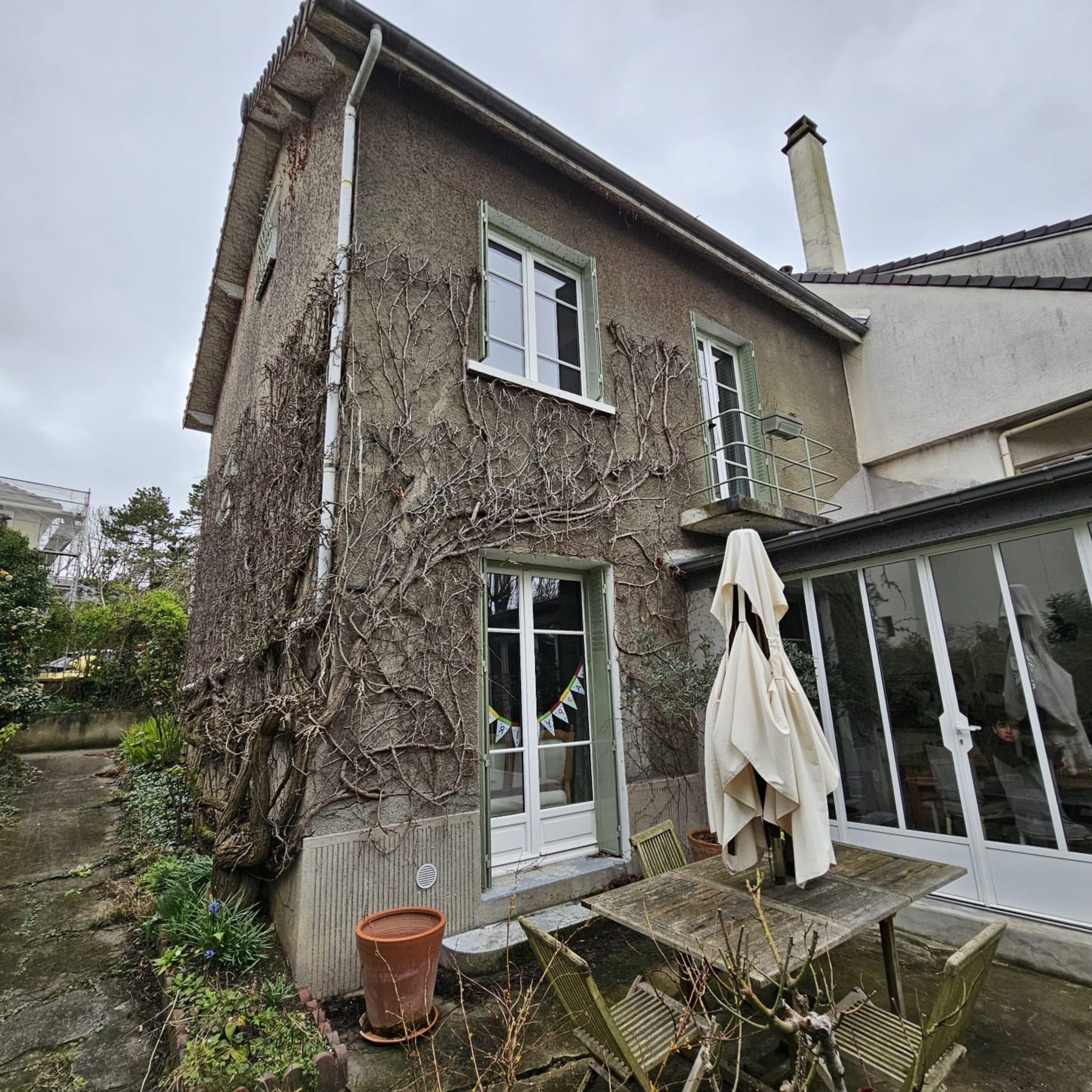 Façade avant réparation des fissures à Montigny-lès-Cormeilles, état d'origine - Raval d'Oise